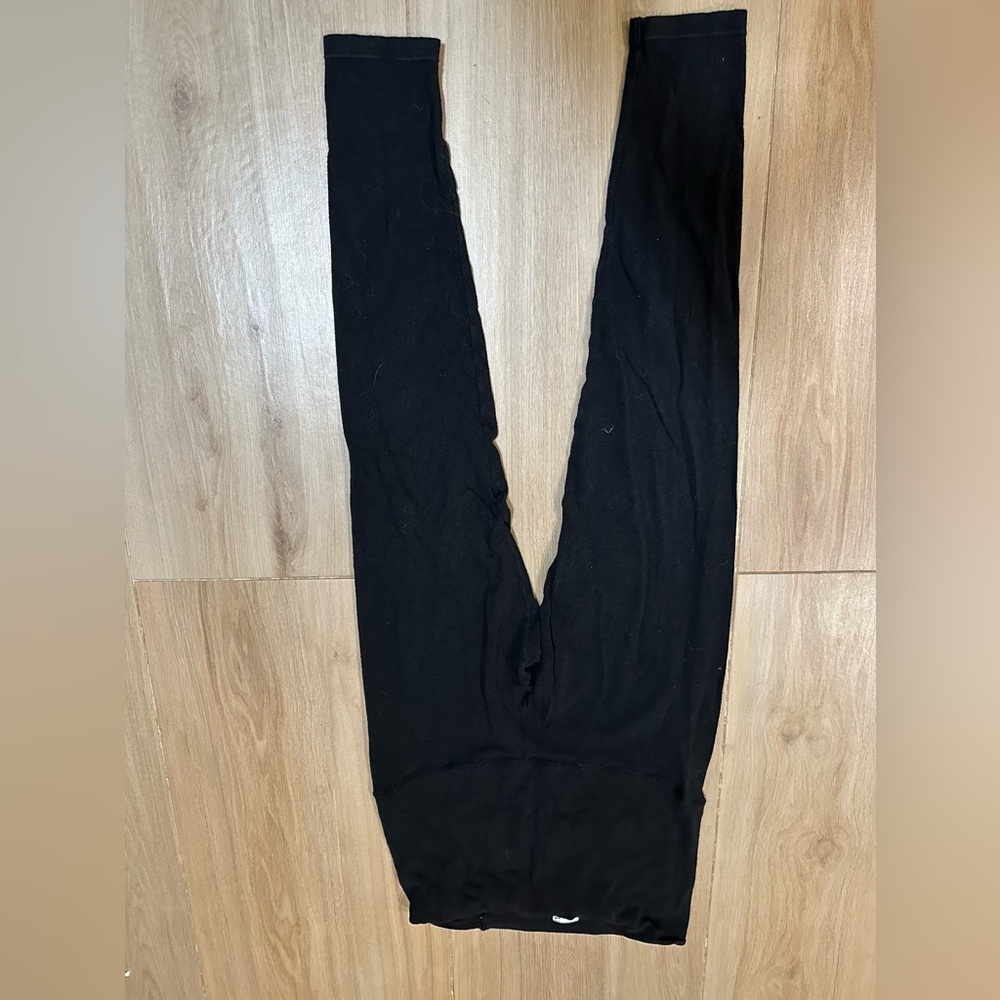 Uniqlo women’s maternity super soft leggings